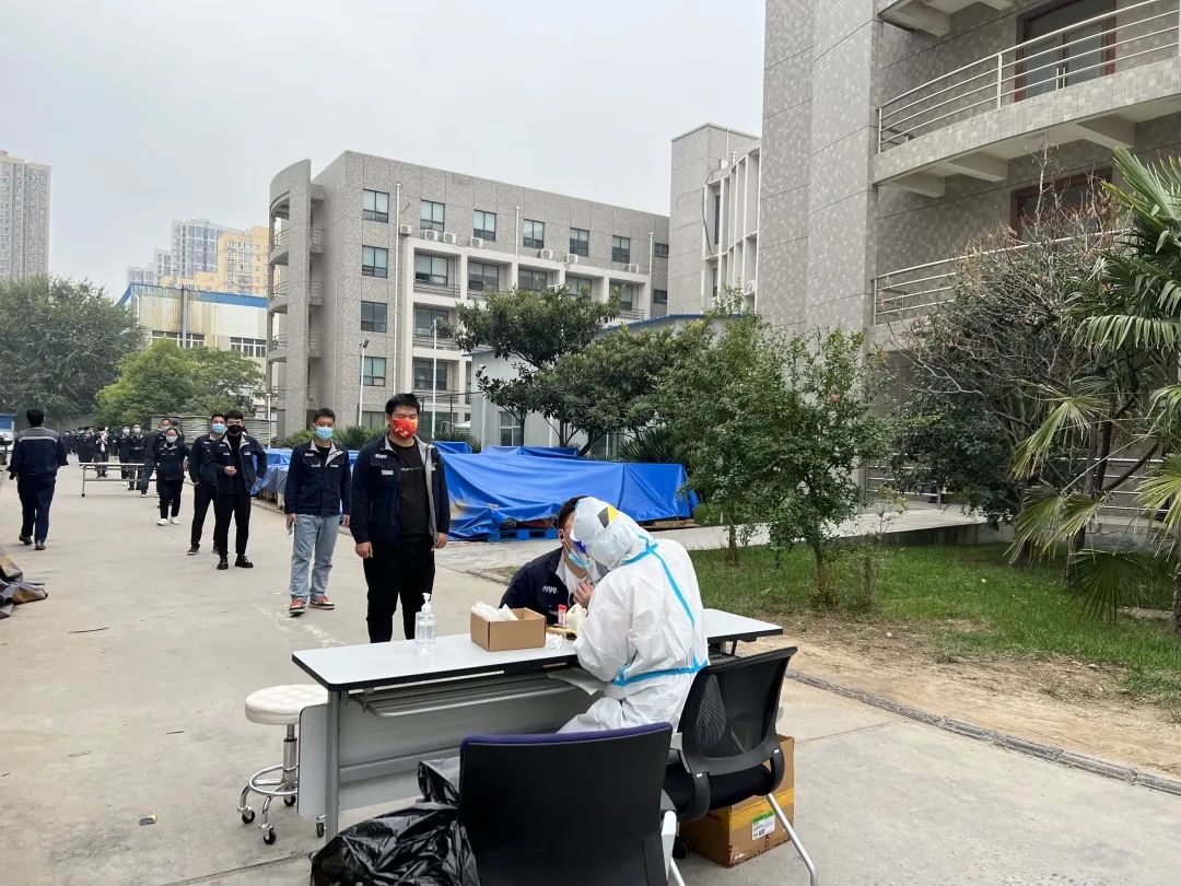 疫情下奋斗的乐鱼体育全站
人 疫情下奋斗的乐鱼体育全站
人